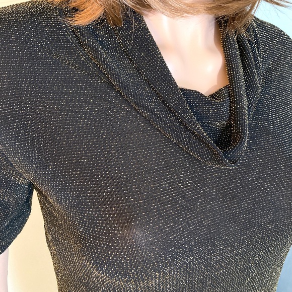 ❌SOLD❌MED•VINTAGE•PIERRE CARDIN FEMME•BLACK/GOLD SPARKLY SHORT SLEEVE TOP• - Picture 7 of 7